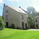 Riverside Retreat Viroinval Hébergement de vacances *