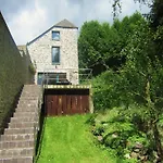 Riverside Retreat Viroinval Hébergement de vacances Treignes