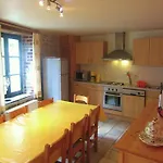 Riverside Retreat Viroinval Hébergement de vacances