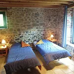 Riverside Retreat Viroinval Hébergement de vacances *