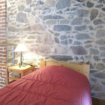 Nyaraló Riverside Retreat Viroinval Treignes