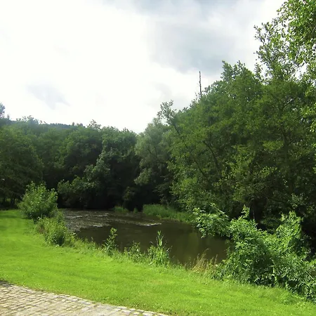 Nyaraló Riverside Retreat Viroinval Treignes