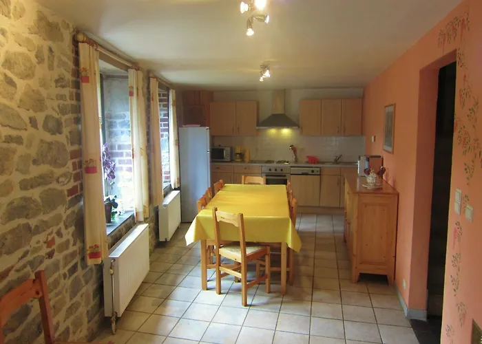 Dom wakacyjny Riverside Retreat Viroinval *