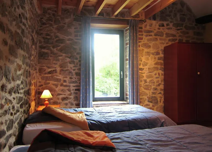 Dom wakacyjny Riverside Retreat Viroinval Treignes