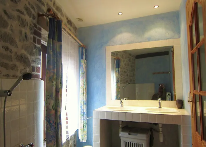 Dom wakacyjny Riverside Retreat Viroinval Treignes