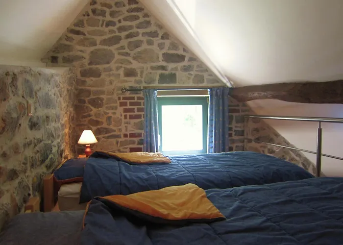 Dom wakacyjny Riverside Retreat Viroinval Treignes