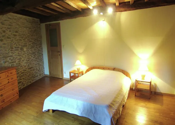 Dom wakacyjny Riverside Retreat Viroinval Treignes