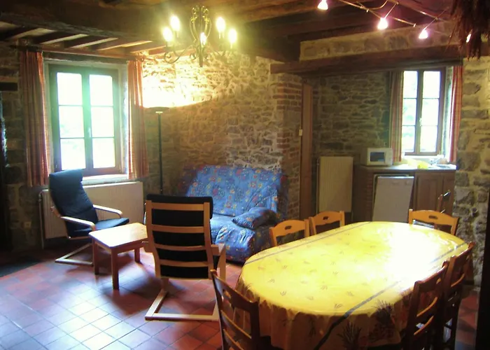 Dom wakacyjny Riverside Retreat Viroinval Treignes