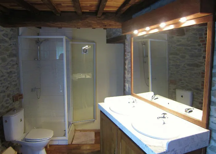 Dom wakacyjny Riverside Retreat Viroinval *