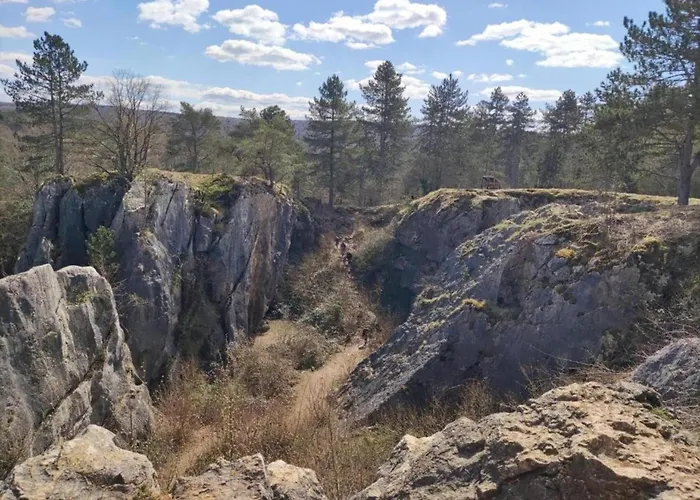 Dom wakacyjny Riverside Retreat Viroinval