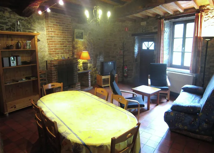 Dom wakacyjny Riverside Retreat Viroinval Treignes